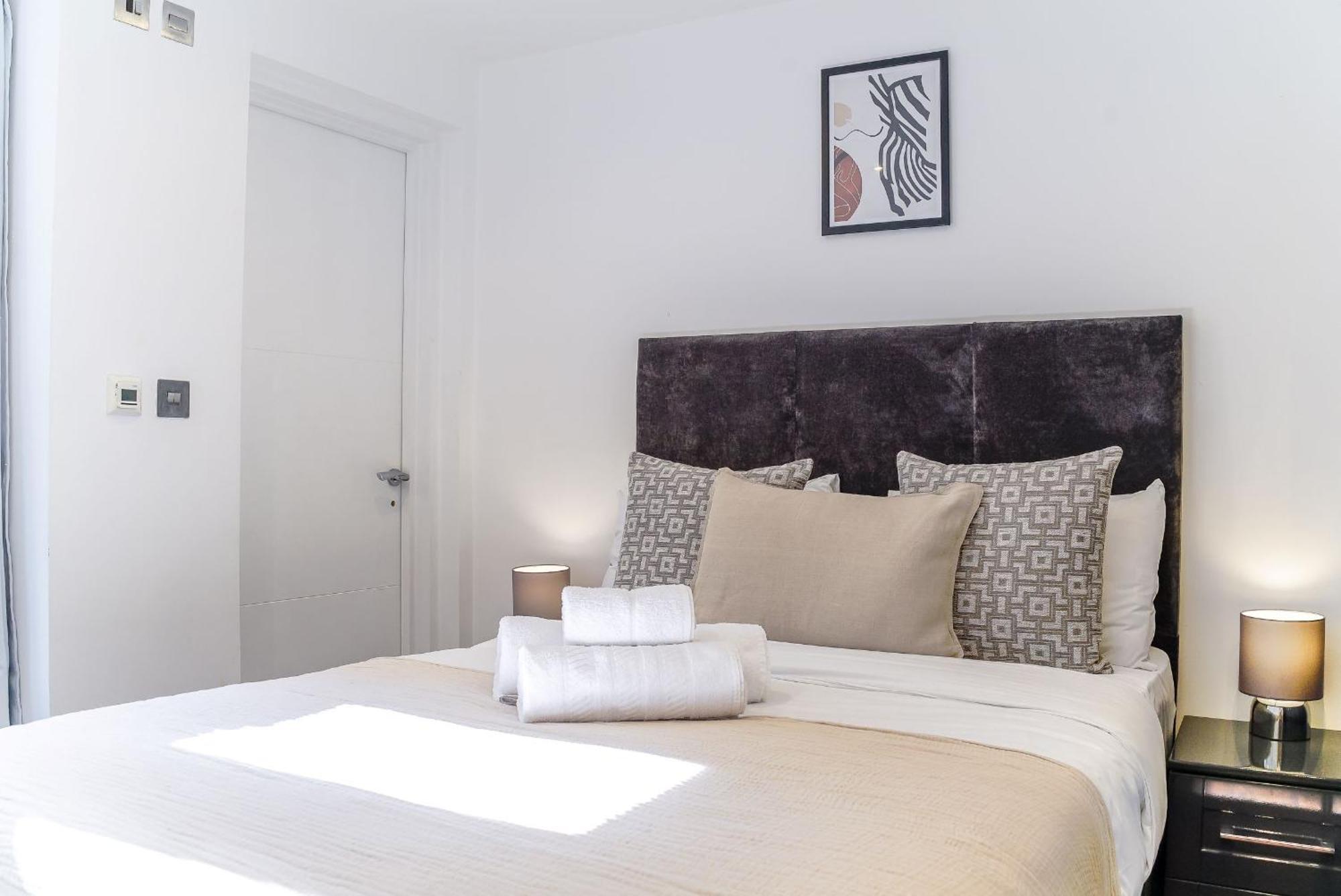 Notting Hill & Hyde Park - 2Br - Cityapartmentstay Londyn Zewnętrze zdjęcie